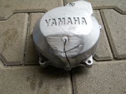 víko YAMAHA před opravou